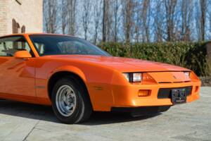 Bild 24/50 von Chevrolet Camaro Z28 (1992)