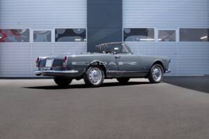 Image 2/31 of Alfa Romeo 2600 Spider (1963)