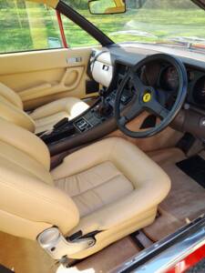 Image 8/10 of Ferrari 412 GT (1989)