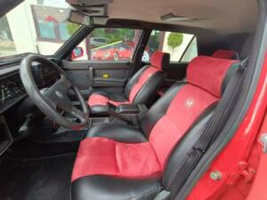 Image 22/42 of Alfa Romeo 75 1.8 (1991)
