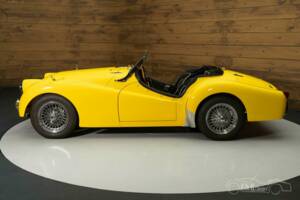 Image 6/19 of Triumph TR 3A (1960)