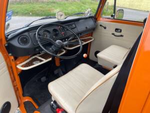 Afbeelding 5/11 van Volkswagen T2b Westfalia (1973)