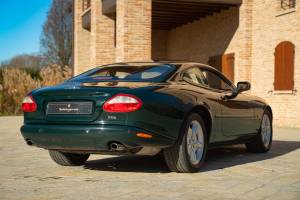 Image 4/46 of Jaguar XK8 4.0 (1998)