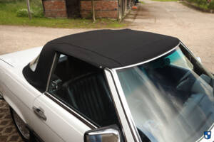 Image 21/85 of Mercedes-Benz 560 SL (1986)