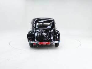 Immagine 4/15 di Citroën Traction Avant 11 BL (1947)
