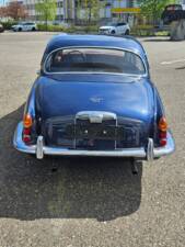 Image 5/18 of Jaguar S-Type 3.8 (1964)