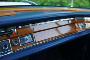 Image 43/50 of Mercedes-Benz 280 SE (1968)