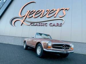 Image 2/36 de Mercedes-Benz 280 SL (1970)
