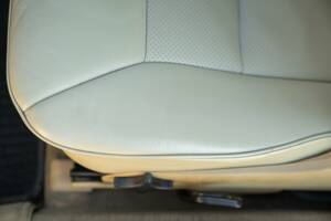 Image 23/50 of Mercedes-Benz 200 CE (1992)