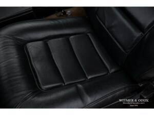 Image 43/50 of Volvo 1800 ES (1972)