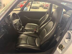 Imagen 18/19 de Porsche 911 Carrera 4 (1995)