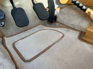 Image 60/101 of Maserati Mexico 4200 (1971)