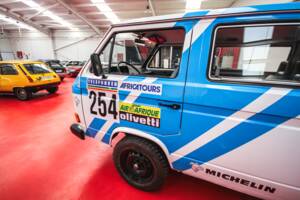 Bild 8/17 von Volkswagen T3 Bus 1.9 (1989)
