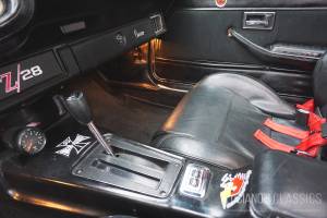Image 21/38 of Chevrolet Camaro LT (1974)
