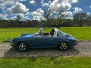 Afbeelding 25/53 van Porsche 911 2.0 E (1969)