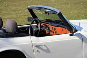 Image 34/50 de Triumph TR 6 (1970)