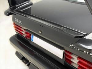 Image 17/21 of Mercedes-Benz 190 E 2.5-16 (1993)