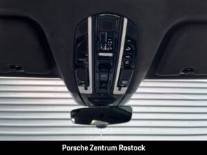 Imagen 7/31 de Porsche Cayenne Turbo S E-Hybrid (2020)
