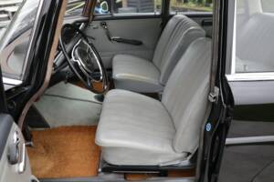 Afbeelding 23/50 van Mercedes-Benz 230 S (1967)