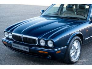 Bild 27/34 von Jaguar XJ 8 4.0 Executive (1999)