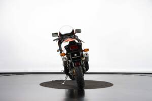 Immagine 3/50 di Yamaha RZV 500 R (1985)
