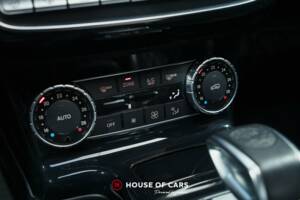 Bild 22/25 von Mercedes-Benz G 63 AMG (lang) (2016)