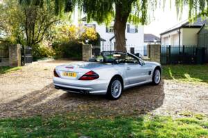 Image 16/45 of Mercedes-Benz SL 55 AMG (2004)