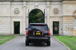 Image 24/50 of Chevrolet Suburban (2017)