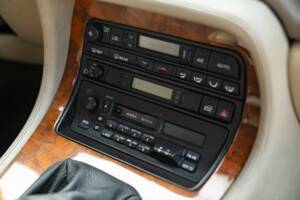 Image 27/50 of Jaguar XJ6 3.2 (1995)