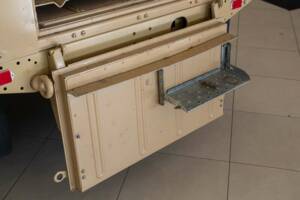 Bild 17/32 von Land Rover Defender 110 (2008)