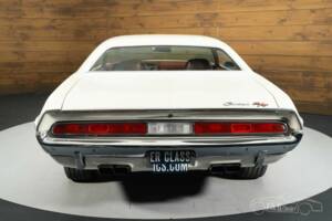 Bild 14/19 von Dodge Challenger R/T (1970)