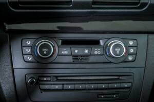 Image 37/50 of BMW 125i (2008)