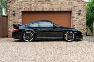 Bild 8/47 von Porsche 911 GT2 (2009)