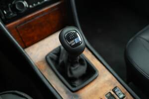 Bild 43/50 von Mercedes-Benz 300 E-24 (1989)