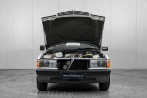 Image 37/50 de Mercedes-Benz 190 D (1986)
