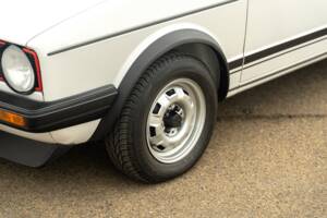 Image 13/40 of Volkswagen Golf I GTI 1.6 (1980)