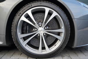 Immagine 33/50 di Aston Martin V12 Vantage (2012)