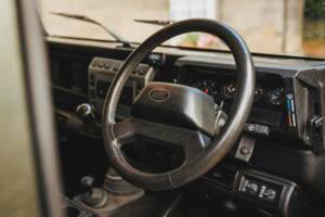 Bild 2/50 von Land Rover Defender 110 (2005)