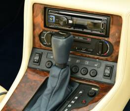 Imagen 33/50 de Aston Martin Virage Volante (1995)