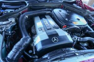 Immagine 24/50 di Mercedes-Benz 300 CE-24 3.4 AMG (1993)