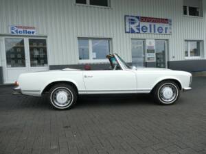 Immagine 8/20 di Mercedes-Benz 280 SL (1970)