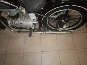 Image 5/7 of BMW R 25 (1951)