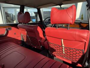 Image 27/32 of Mercedes-Benz 300 SEL 6.3 (1970)