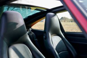 Imagen 28/46 de Porsche 911 Carrera (1997)