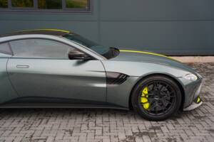 Bild 24/50 von Aston Martin V8 Vantage AMR (2020)