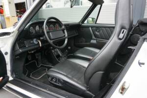 Bild 35/51 von Porsche 911 Carrera 3.2 (1986)