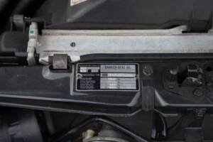 Bild 26/27 von Mercedes-Benz 190 E 2.3-16 (1985)