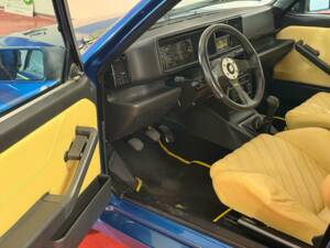 Image 16/50 of Lancia Delta HF Integrale 16V (1994)