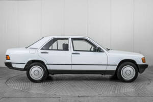 Image 11/50 de Mercedes-Benz 190 D (1986)