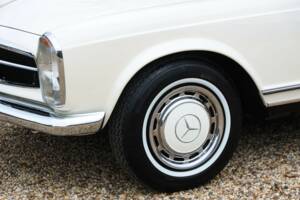 Image 19/50 de Mercedes-Benz 280 SL (1971)